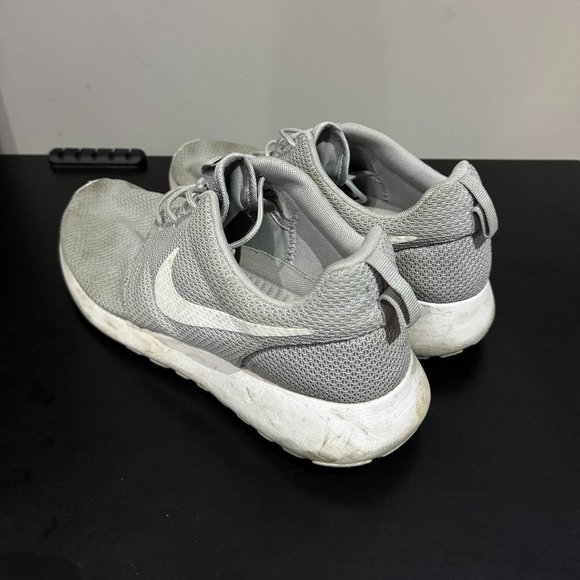 Nike Roshe One Men's Shoes  Wolf Grey/White - Size 10.5 - Picture 4 of 5